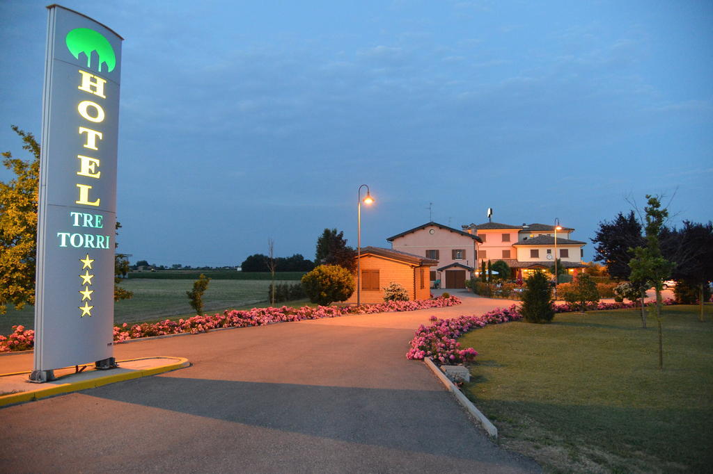 Hotel Tre Torri Medolla Exteriér fotografie