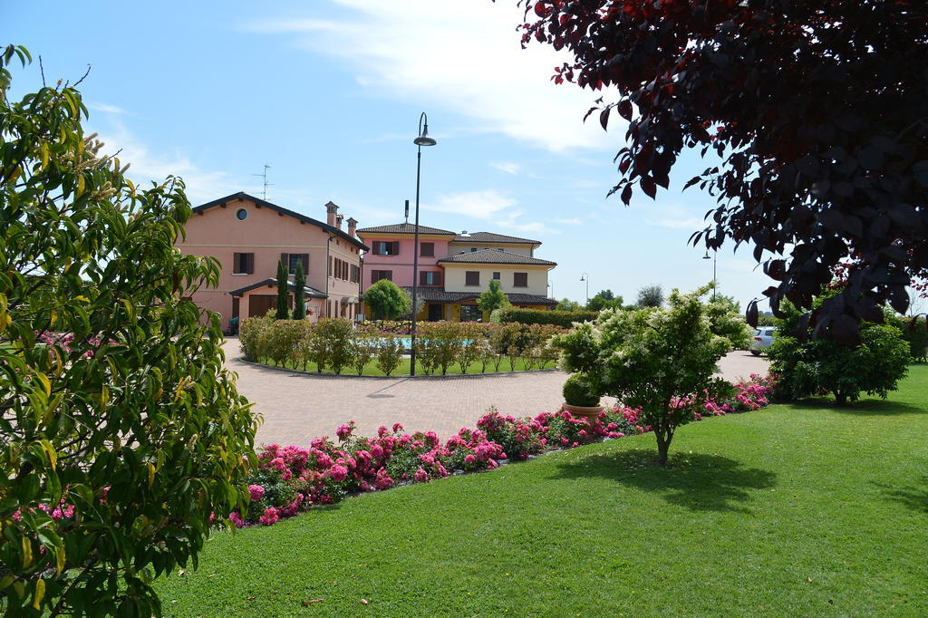 Hotel Tre Torri Medolla Exteriér fotografie